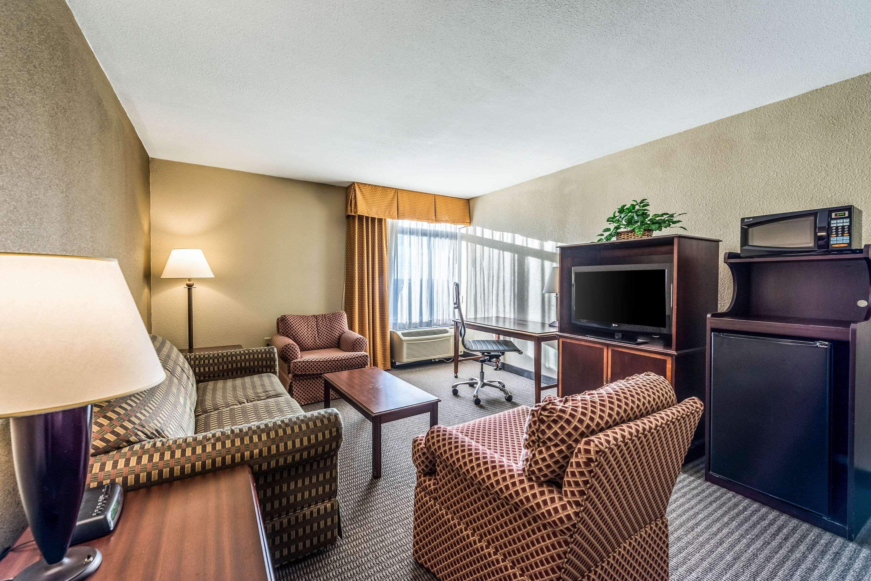 Clarion Hotel Cincinnati North Sharonville Exteriör bild